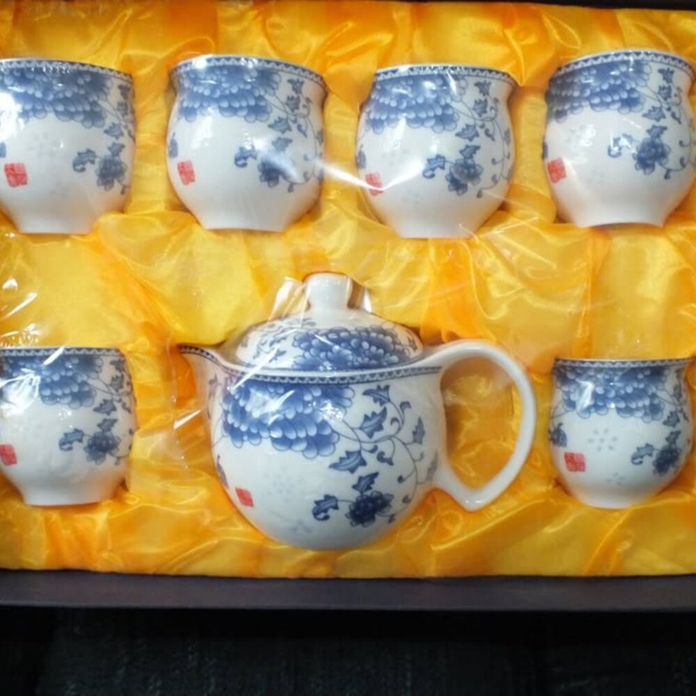 Jingdezhen Blue and White Porcelain Double Wall Cup Creative Flower Dragon Teapo